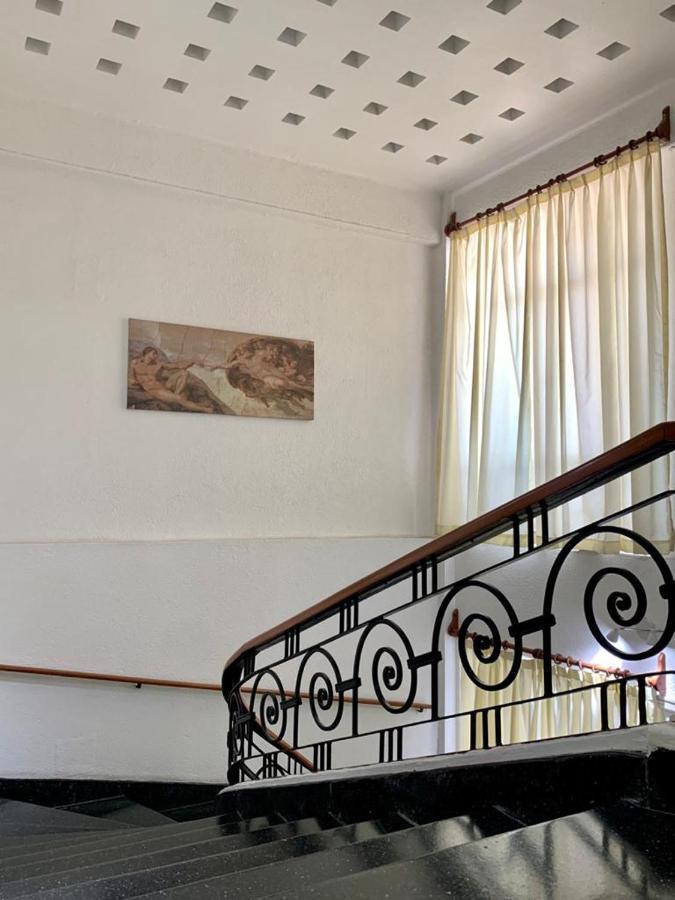 Hotel Capri De Leon Mexico Dış mekan fotoğraf